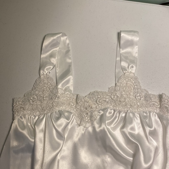 Cabernet Women’s Satin & Lace Full Slip Nightgown - Picture 7 of 8